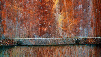 Why does the stainless steel surface of the elevator rust?